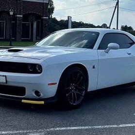 440 Прокат Dodge Challenger білий 6.4 - авто на весілля у Києві - портфоліо 3