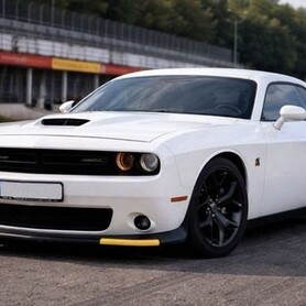 440 Прокат Dodge Challenger білий 6.4 - авто на весілля у Києві - портфоліо 1