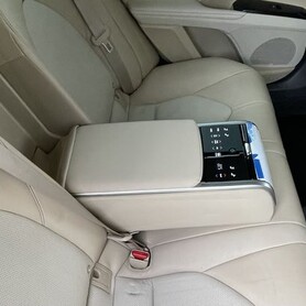 443 Оренда Toyota Camry 2025 в Києві - авто на весілля у Києві - портфоліо 2