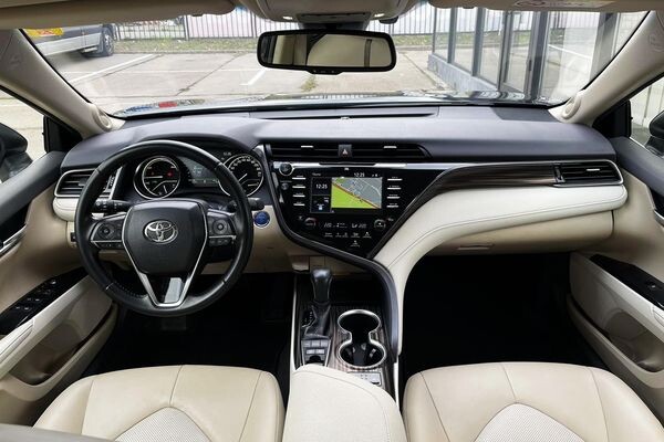 443 Оренда Toyota Camry 2025 в Києві  