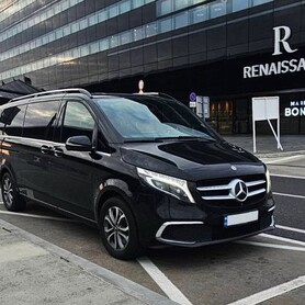 444 Оренда Mercedes-Benz V-Class з водієм - авто на весілля у Києві - портфоліо 1
