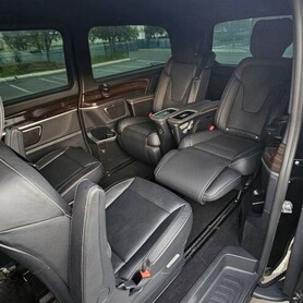 444 Оренда Mercedes-Benz V-Class з водієм - авто на весілля у Києві - портфоліо 2