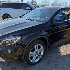 445 Позашляховик Mercedes-Benz GLA 250 на весілля - авто на весілля у Києві - портфоліо 1