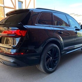 439 Оренда Audi Q7 R-Line у Києві - авто на весілля у Києві - портфоліо 5