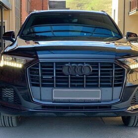 439 Оренда Audi Q7 R-Line у Києві - авто на весілля у Києві - портфоліо 2