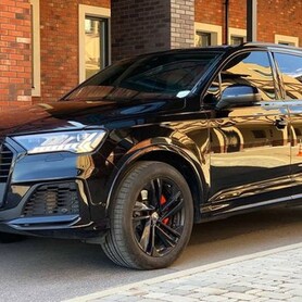 439 Оренда Audi Q7 R-Line у Києві - авто на весілля у Києві - портфоліо 1