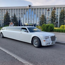 Лімузин С300 Крайслер - авто на весілля у Рівному - портфоліо 3