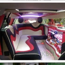Лімузин С300 Крайслер - авто на весілля у Рівному - портфоліо 2