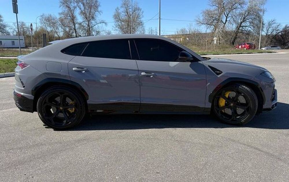 066 Оренда Lamborghini Urus у Києві – з водієм 