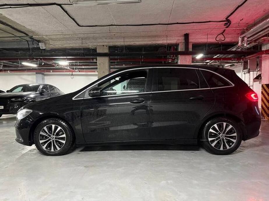 447 Mercedes-Benz B-class W247 на весілля  