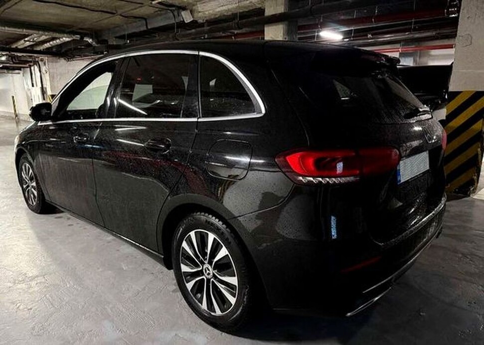 447 Mercedes-Benz B-class W247 на весілля  