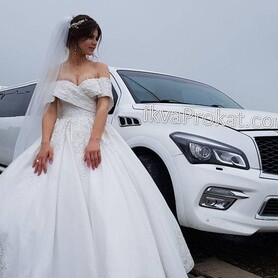 Лімузин Львів INFINITI QX80 - авто на весілля у Львові - портфоліо 6