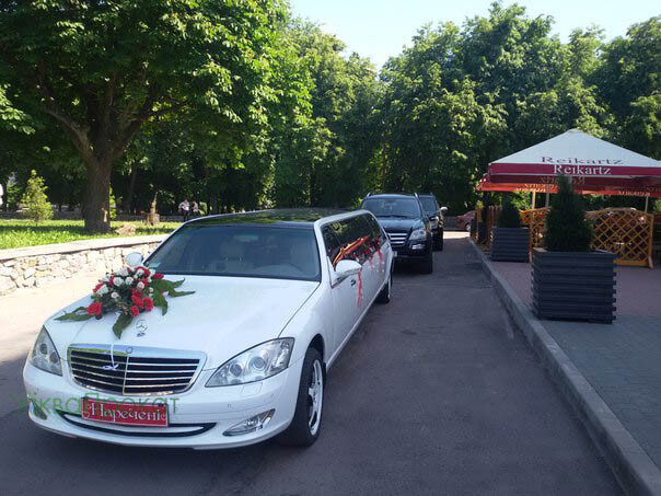 лімузин Мерседес S класу W221 