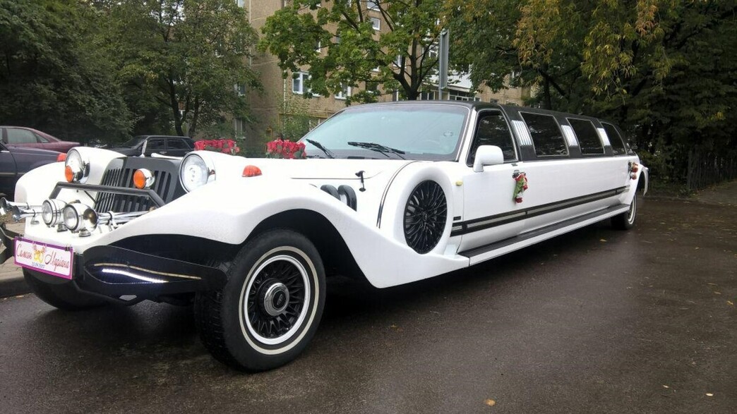 Лімузин Lincoln Excalibur у Львові 