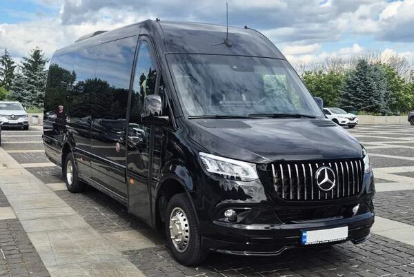 022 Оренда мікроавтобуса Mercedes-Benz Sprinter 