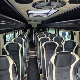 022 Оренда мікроавтобуса Mercedes-Benz Sprinter - авто на весілля у Києві - портфоліо 4