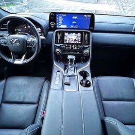059 Оренда Lexus LX 500 без водія в Києві - авто на весілля у Києві - портфоліо 4