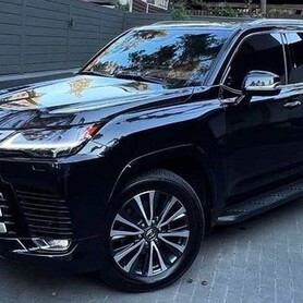 059 Оренда Lexus LX 500 без водія в Києві - авто на весілля у Києві - портфоліо 3