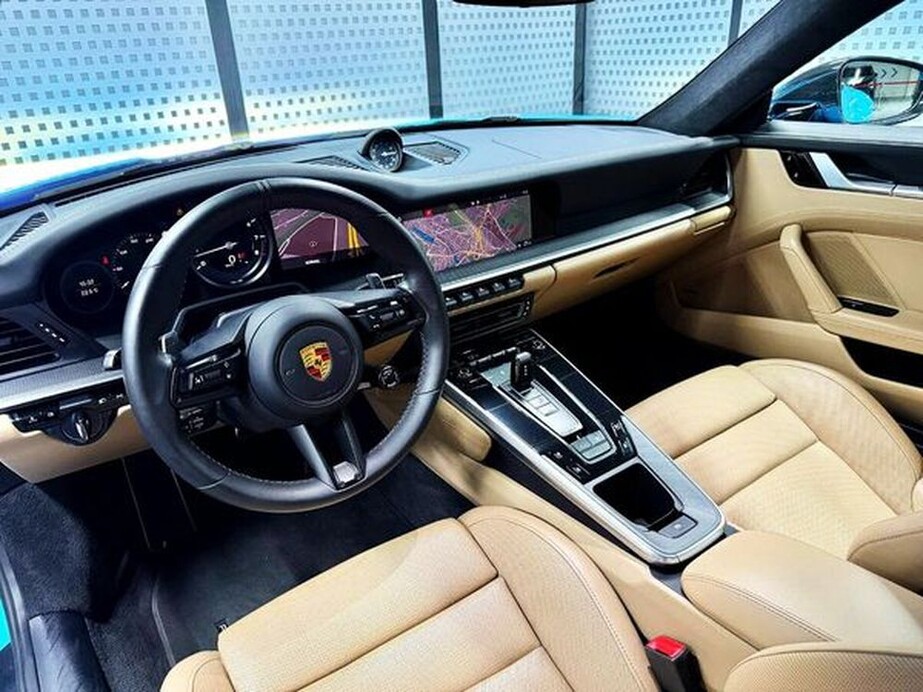 261 Прокат Porsche 911 Carrera S без водія 
