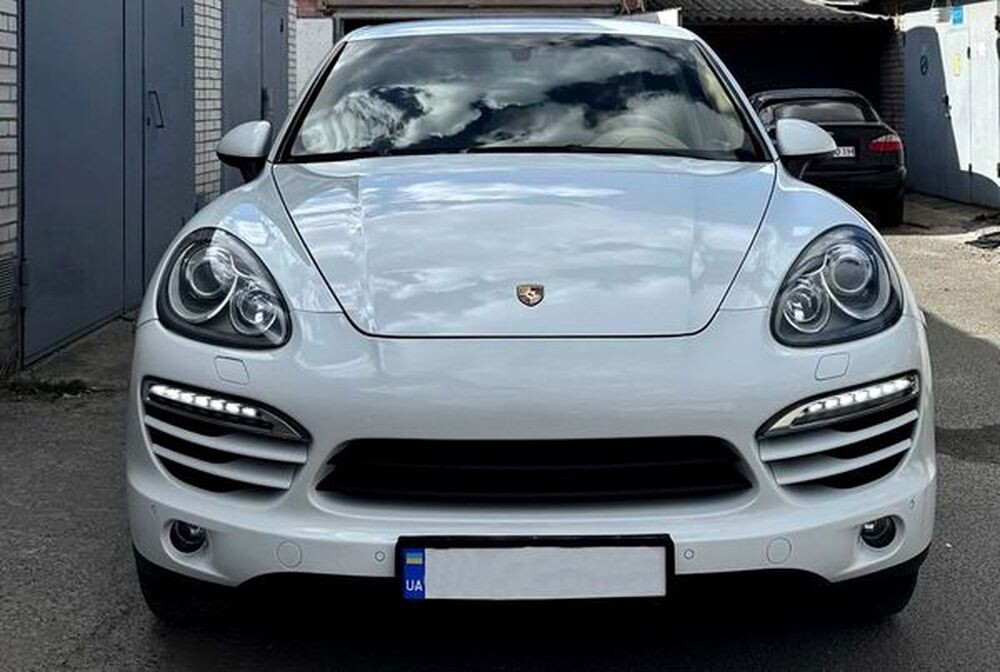 123 Оренда білого Porsche Cayenne на весілля 