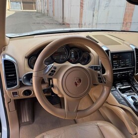 123 Оренда білого Porsche Cayenne на весілля - авто на весілля у Києві - портфоліо 6