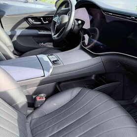 095 Прокат авто без водія Mercedes-Benz EQS 450 - авто на весілля у Києві - портфоліо 6