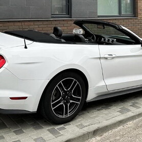 094 Прокат кабріолет Ford Mustang GT білий - авто на весілля у Києві - портфоліо 3