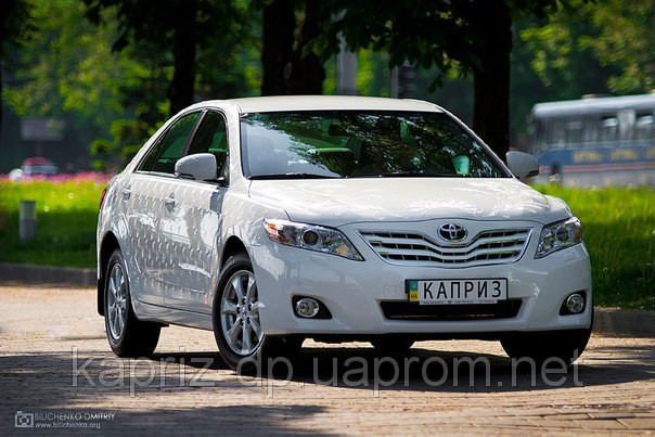 Toyota Camry Swarovski crystals  