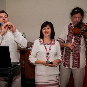 Троїсті музики "Одна родина" - музиканти, dj у Запоріжжі - портфоліо 1