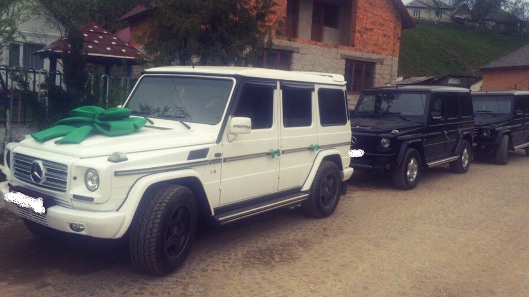 Mercedes G-class (кубик) Чорний і Білий 