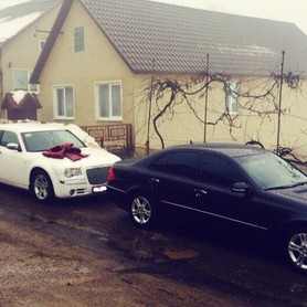 Chrysler 300C & Mercedes w211 - авто на весілля у Хусті - портфоліо 3