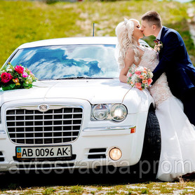 Белый Chrysler 300 CC - авто на весілля у Вінниці - портфоліо 5