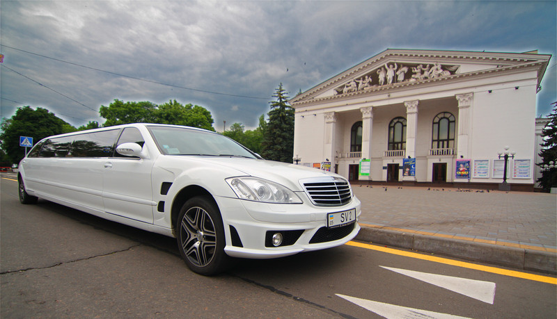 Mercedes-Benz 