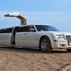 Chrysler 300C - авто на весілля у Києві - портфоліо 3
