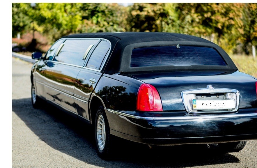 Lincoln Tawn Car 