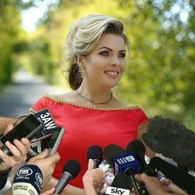 Креативна ведуча Анна Вовк