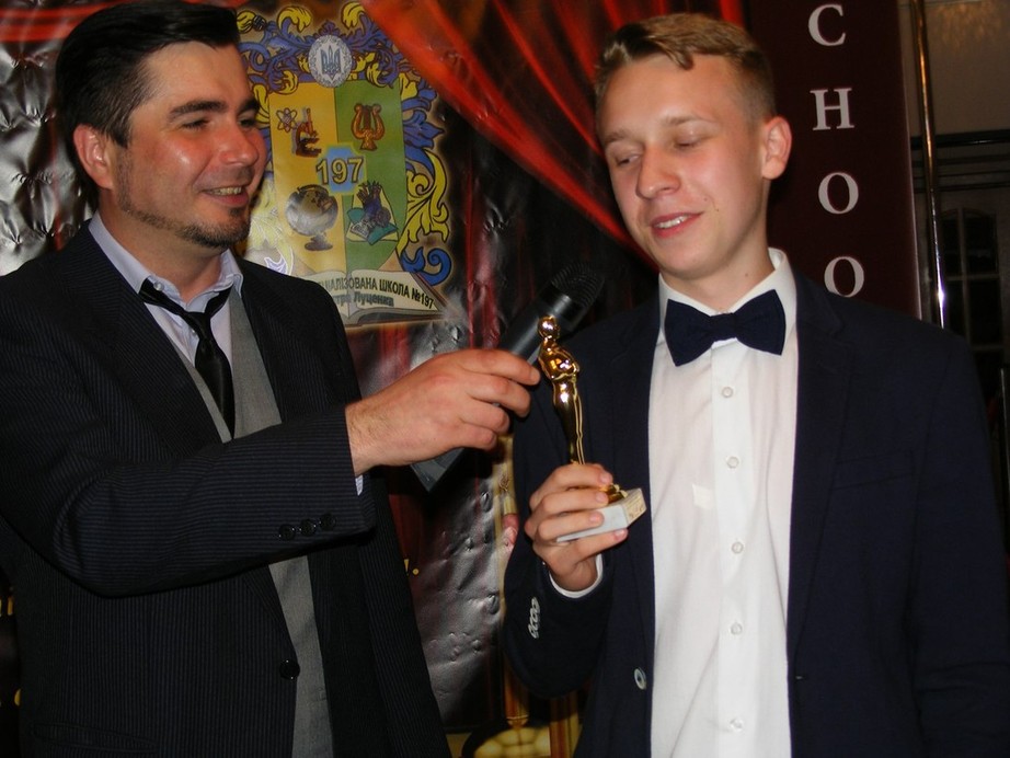 Олег  Бекас 