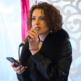 Ведучий Алла Калинчук