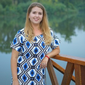 Ведучий Елена  Храмцова