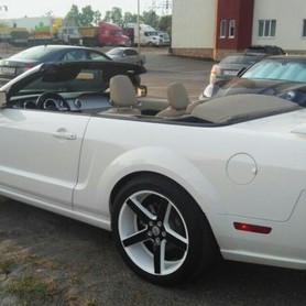 FORD MUSTANG GT Cabriolet - авто на весілля у Києві - портфоліо 6