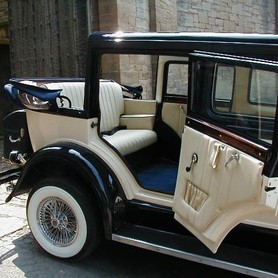 CADILLAC Al Capone - авто на весілля у Києві - портфоліо 3