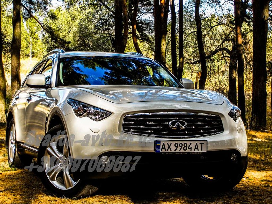 INFINITI FX-37 