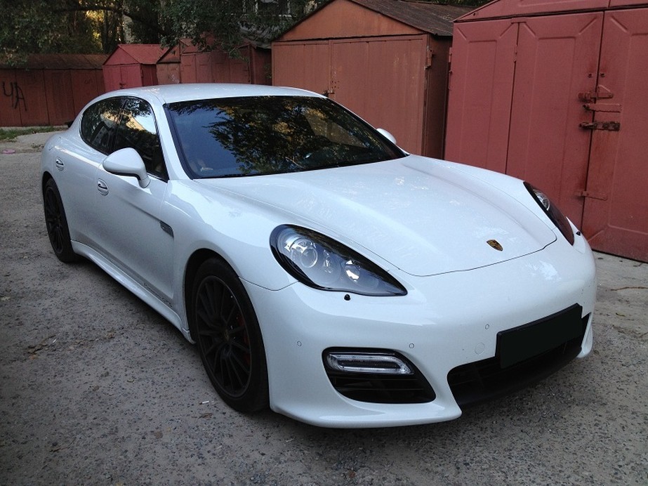 Porsche Panamera GTS 