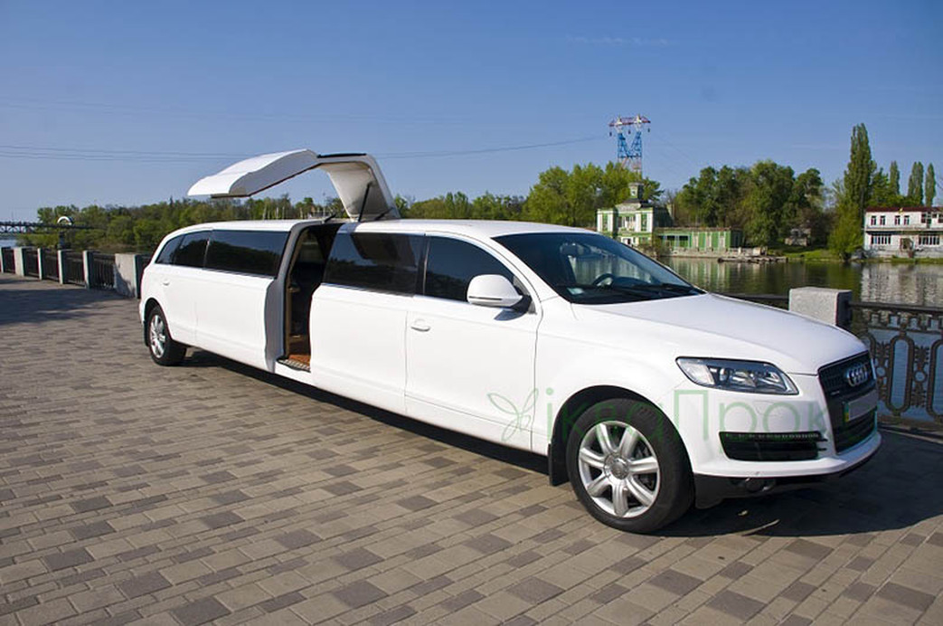 Лимузин AUDI Q7 