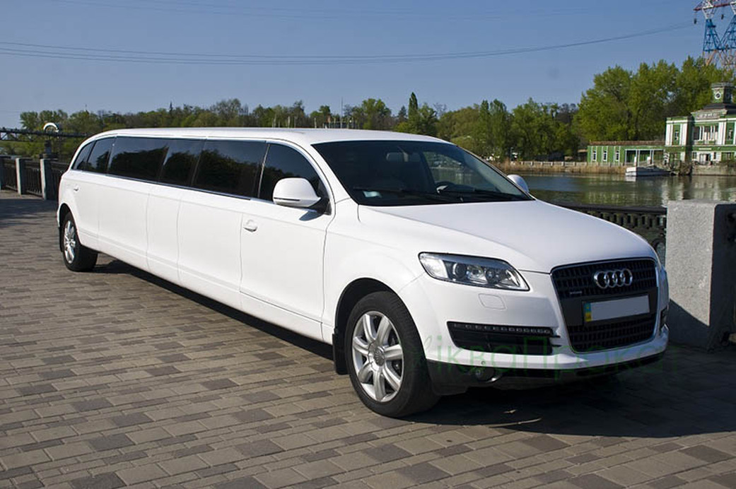 Лимузин AUDI Q7 