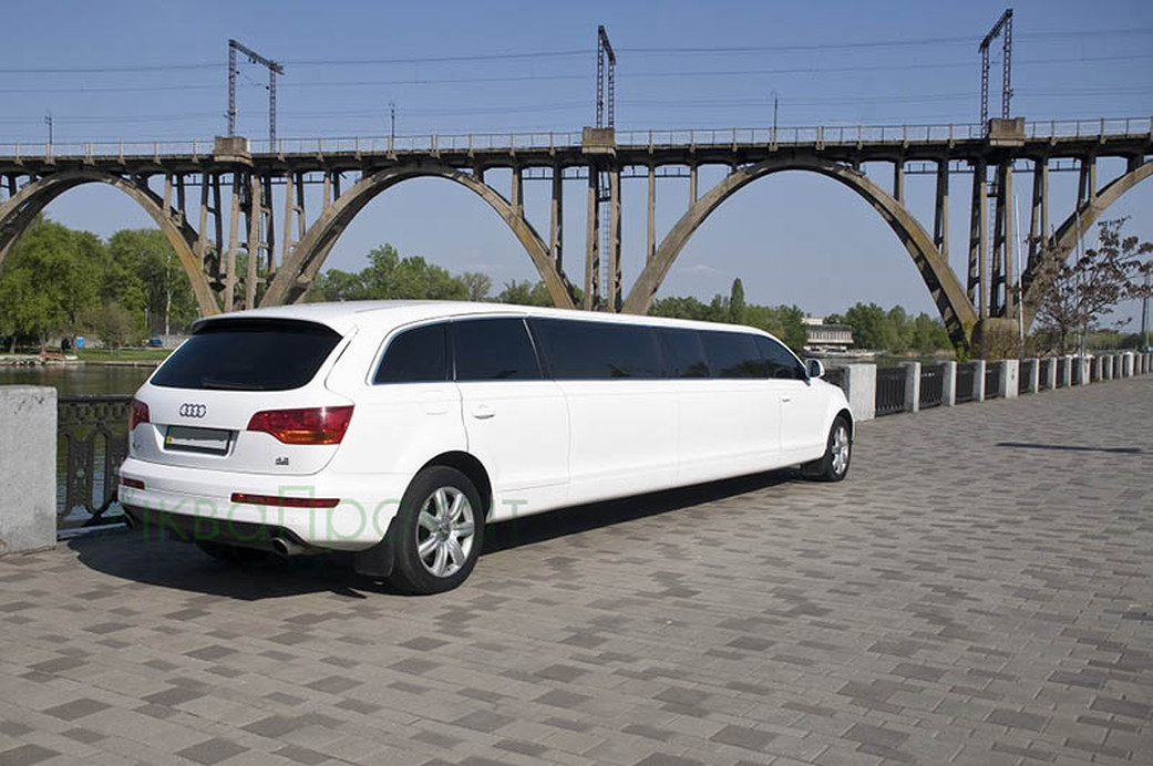 Лимузин AUDI Q7 