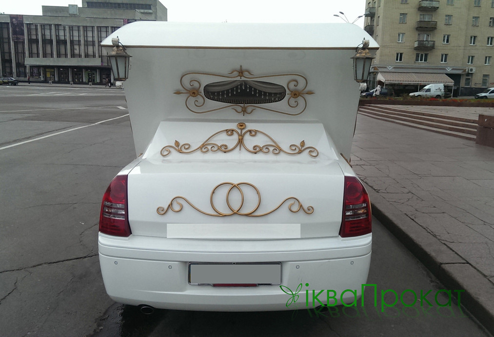 Карета Крайслер С 300 