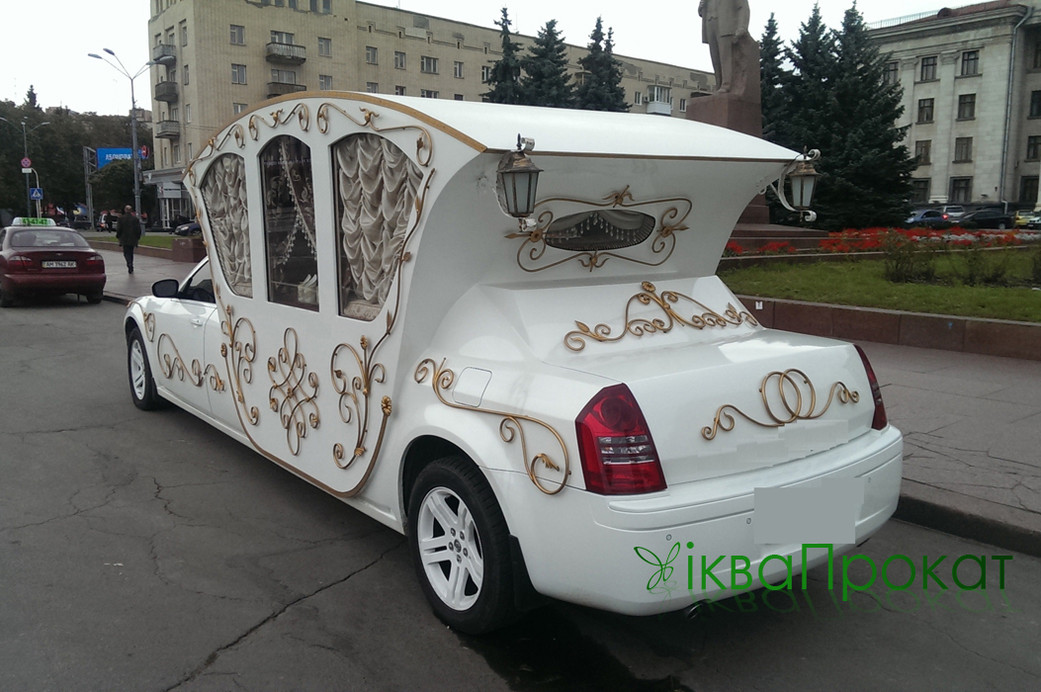 Карета Крайслер С 300 
