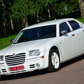 CHRYSLER — 300 C седан - авто на весілля у Хмельницькому - портфоліо 1