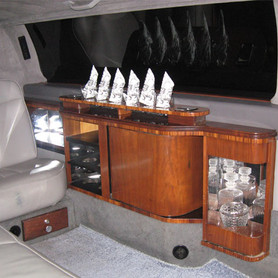 Lincoln Town Car St Tropez - авто на весілля у Полтаві - портфоліо 3